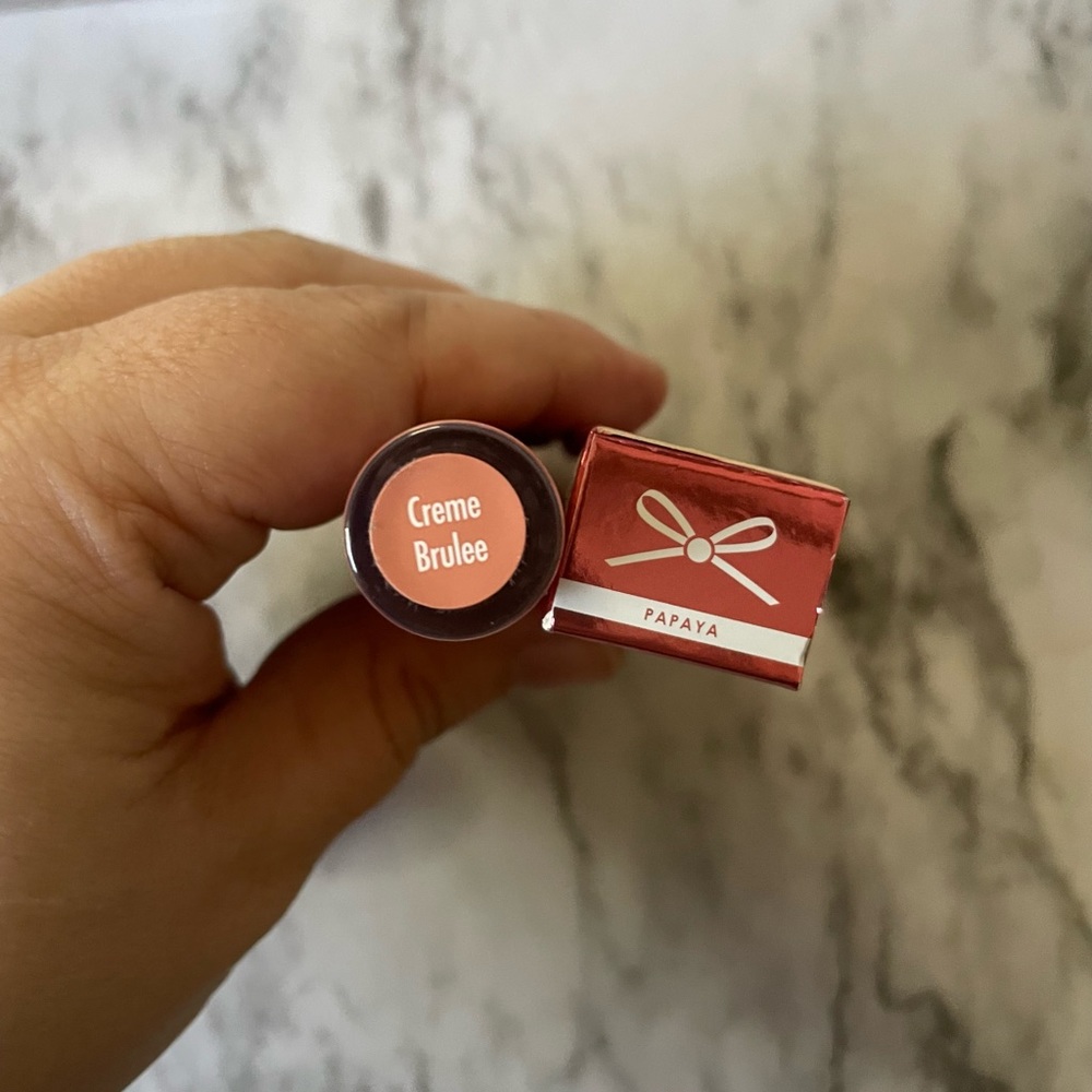 Flushed☺️Beauty Bundle - Picture 3 of 3